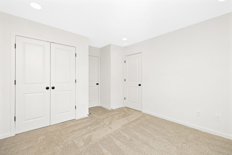 2920 Capitol Dr. — photo 3 of 23
