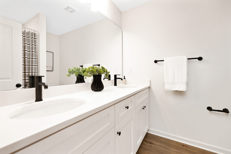 2920 Capitol Dr. — photo 19 of 23