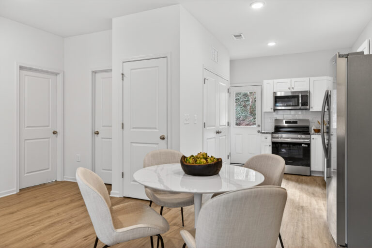 806 S Salisbury Ave. — photo 9 of 19