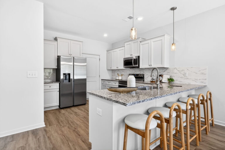 312 E Glendale Ave — photo 9 of 25