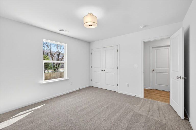 312 E Glendale Ave — photo 23 of 25