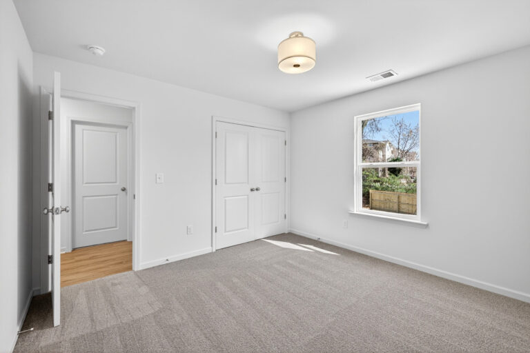 312 E Glendale Ave — photo 24 of 25